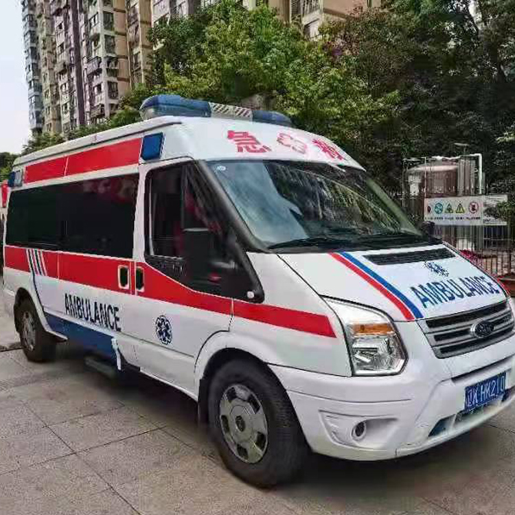 京山长途救护车护送病人返乡
