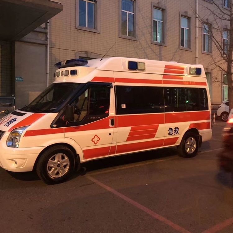 京山夜间租赁救护车护送病人转院：安全转运的 8 大核心注意事项